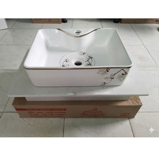 Lavabo Vuông Họa Tiết Hoa Viền Vàng LUSENTER (LB22)