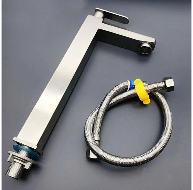 Vòi Lavabo Vuông Cao 30cm LUSENTER (VLB05)