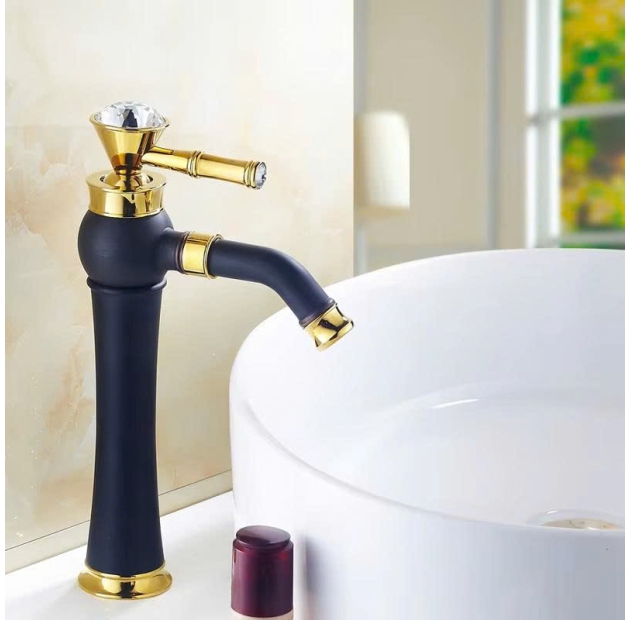 Vòi Lavabo Kim Cương Đen Vàng Cao 30cm LUSENTER (VLB35)